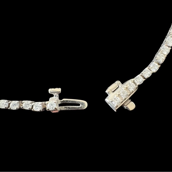 14kt White Gold Genuine 1.5ct Diamond Tennis Bracelet - Picture 3 of 9